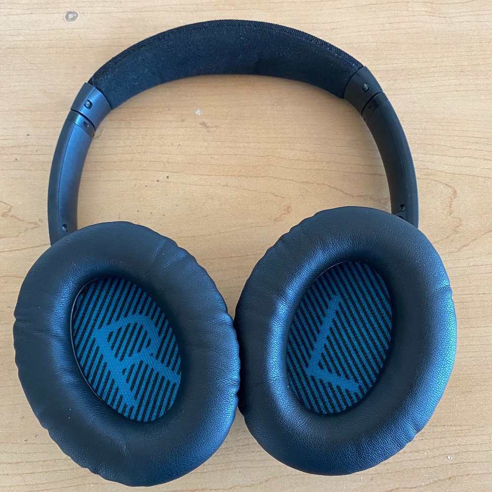 Bose QuietComfort 25 Wired Noise Cancelling Headphones - Picture 4 of 13